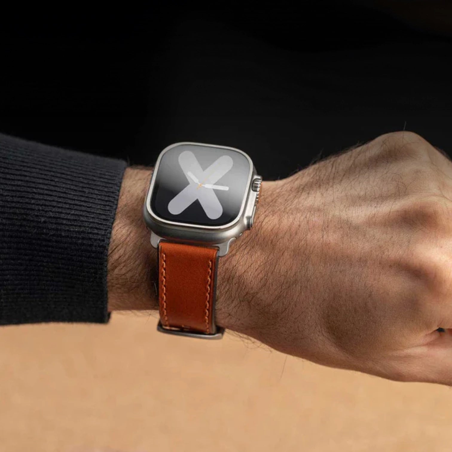 Hellbraun mit Kontrastnaht / 42mm / Silber Matt