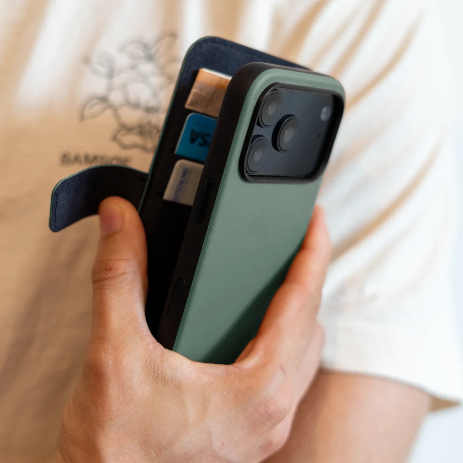Slate Green / iPhone 18 Pro / Folio
