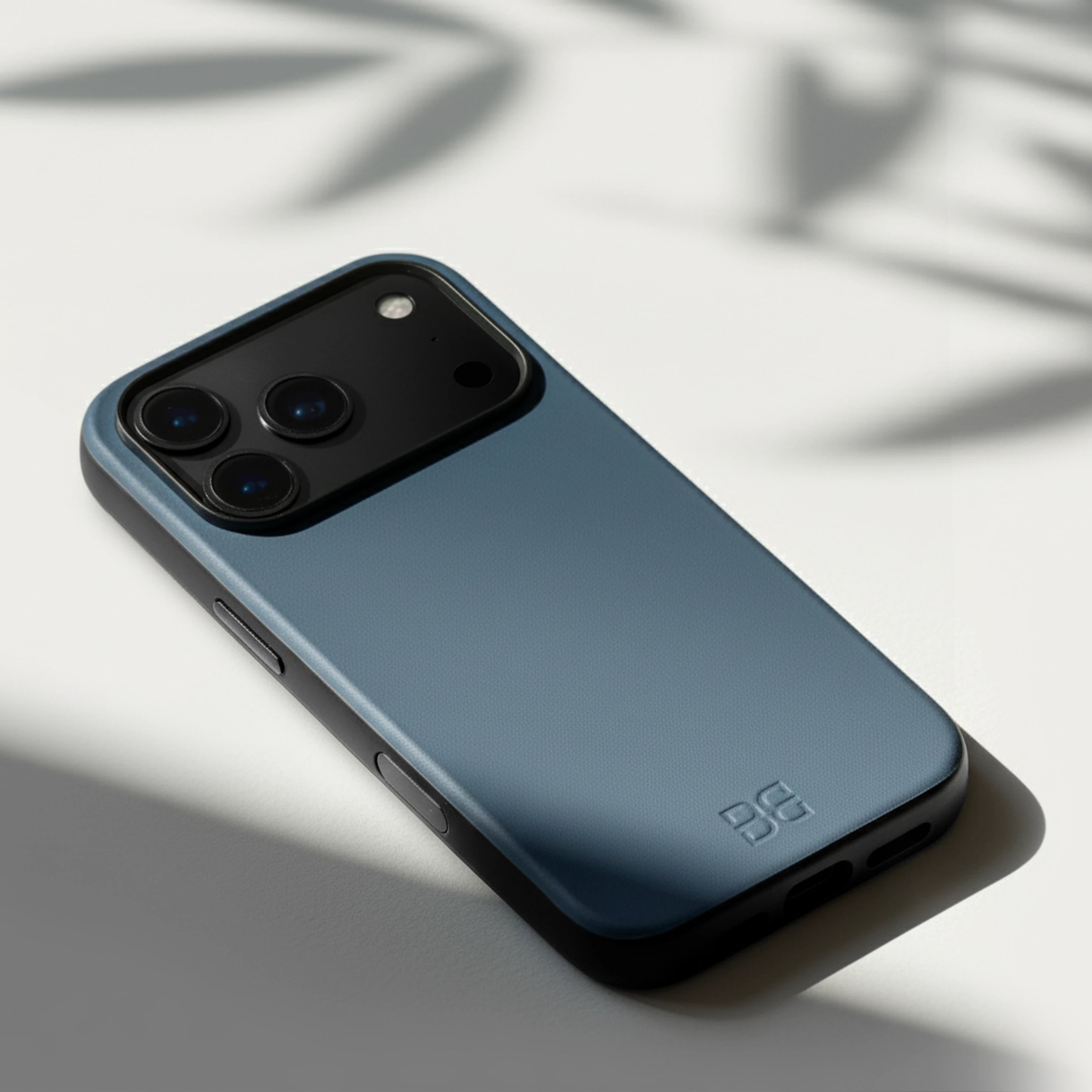 Slate Blue / iPhone 17 Pro Max