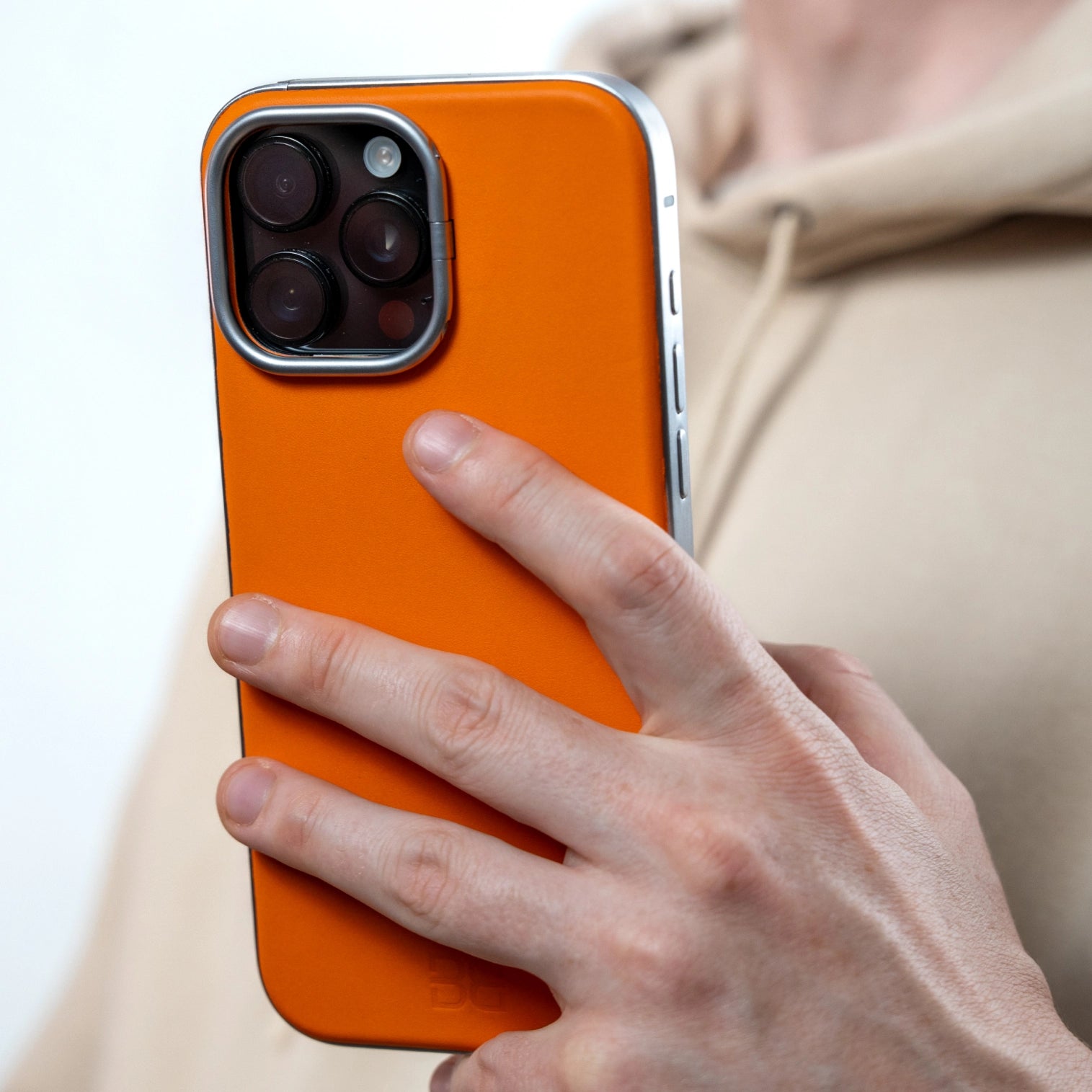 iPhone 16 Pro Max / Schwarz / Ja