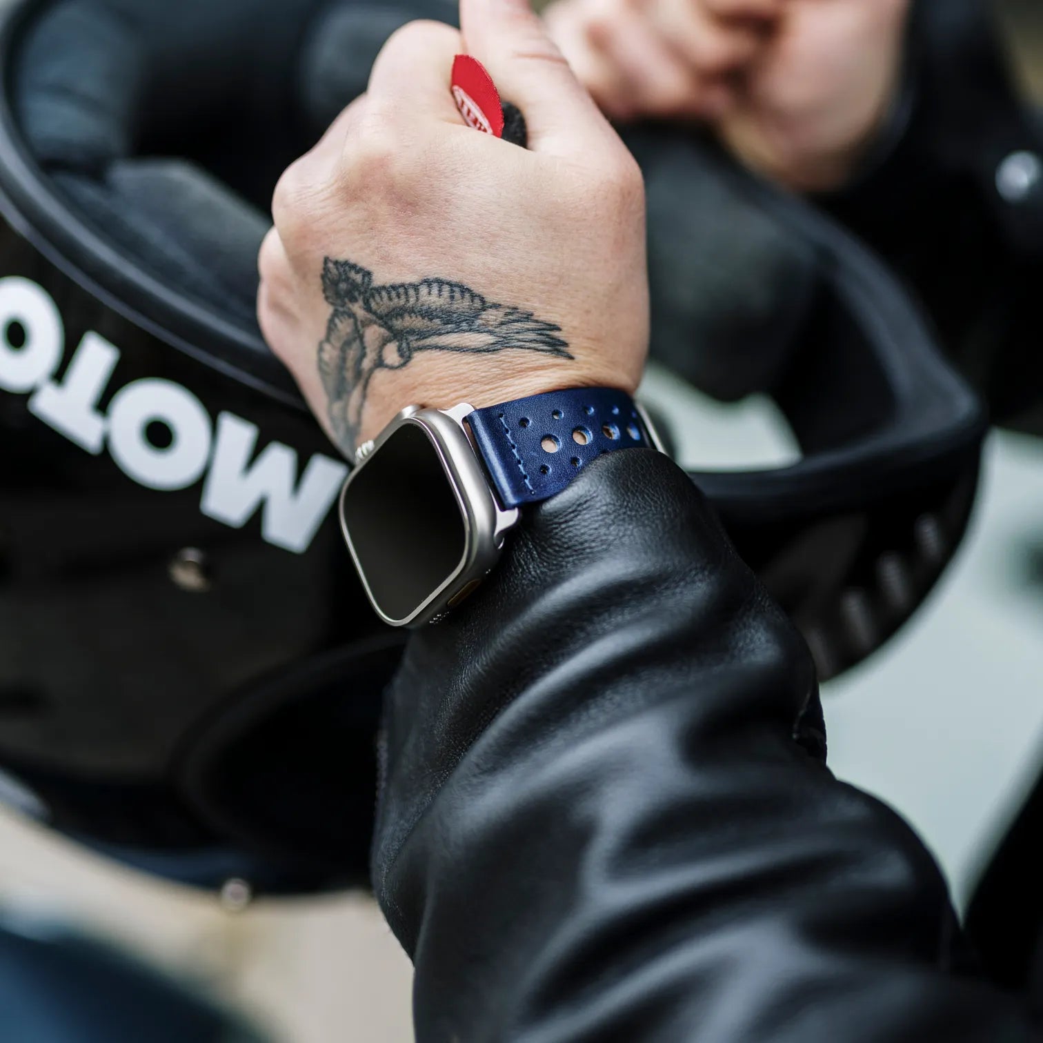 Blau / 42mm / Schwarz Poliert
