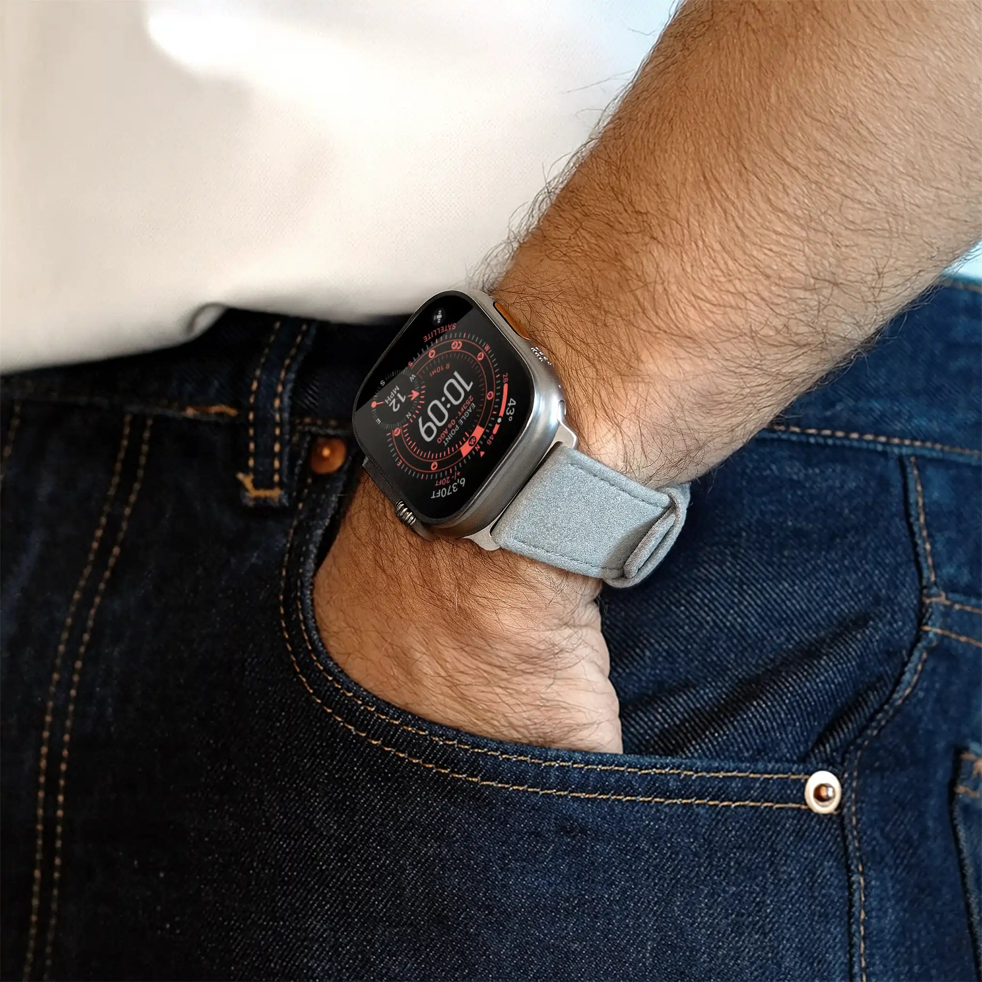 Light Grey / 46mm / Titan Gold