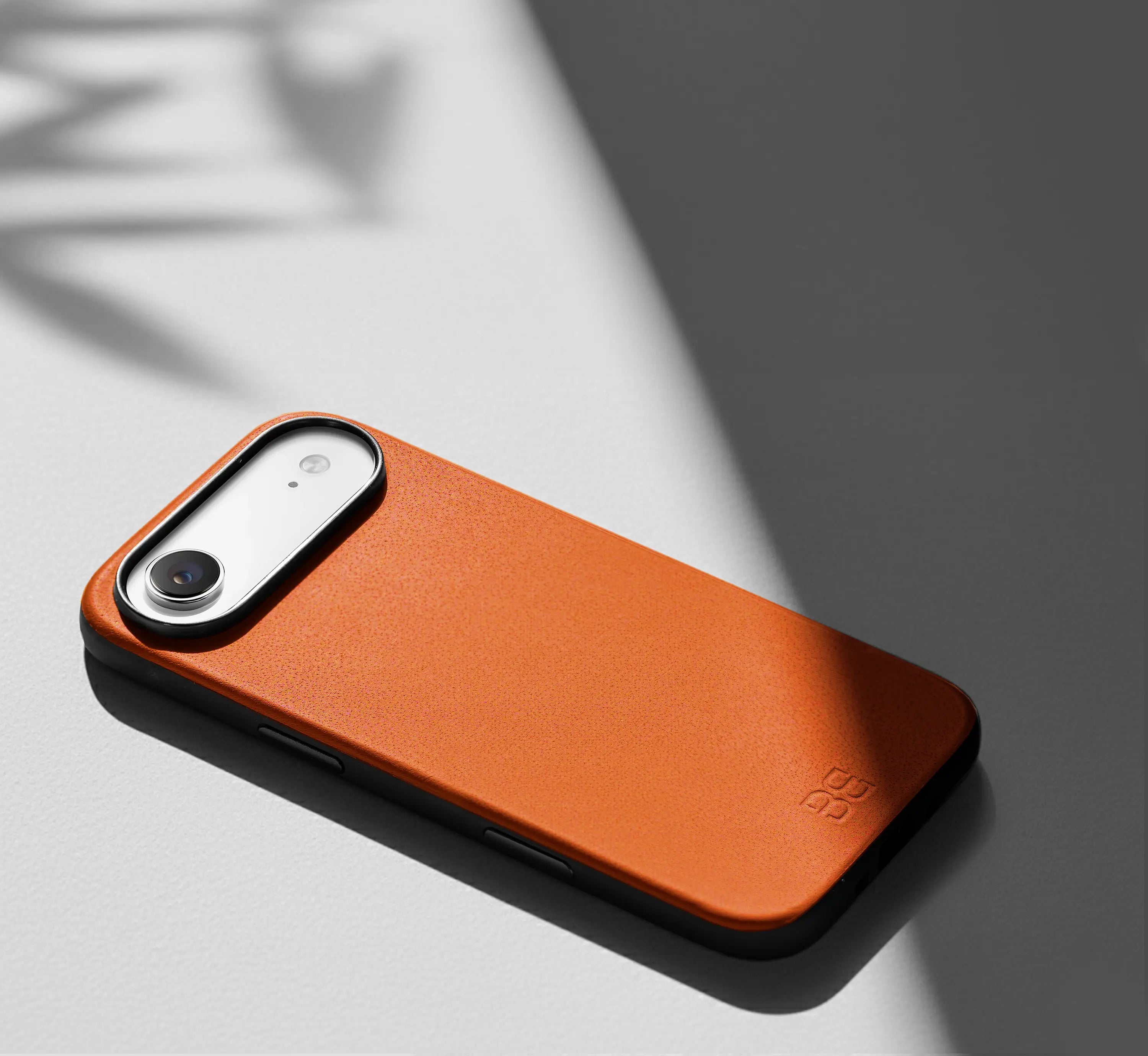 Shocking Orange / iPhone 17 Air